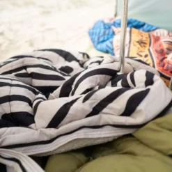 Schlafdecke Bent Vanlife Schlafsack Bentcho; Zebra Druck -Campingausrüstung bent vanlife schlafsack bentcho africa druck schlafdecke poncho wendetasche schwarz weiss 1000 5 28569