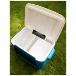 Passivkühlbox Coleman 50 QT Poly-lite Wheeled Mesh -Campingausrüstung coleman 50 qt polylite wheeled mesh passivkuehlbox 46 liter volumen unterteilbarer innenraum 1000 5 24743