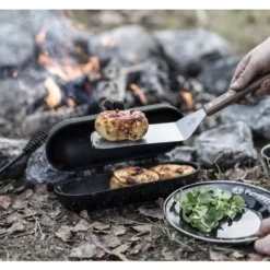 Petromax Kartoffelbräter Pto30 Aus Gusseisen, Volumen 1,8 Liter -Campingausrüstung kartoffel zubereiten roestaroma petromax gusseisener kartoffelbraeter pto30 1000 10 24500