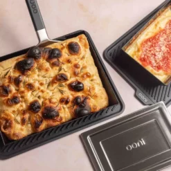 Ooni Detroit Pizzablech, Large -Campingausrüstung lecker teig zubereiten mit ooni pizzablech edelstahldeckel pizza backen 1000 9 27319