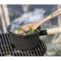 Petromax Emaille-Stieltopf, Schwarz, 1 Liter -Campingausrüstung robustes kochgeschirr outdoor kueche kratzfeste oberflaeche emaille stieltopf petromax zubehoer 1000 3 26166