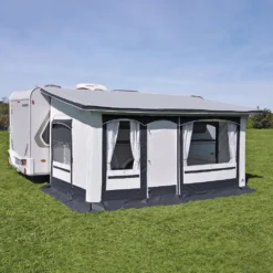 Ganzjahres-Vorzelt Hahn Zelte Friesland, Mitteleinzug